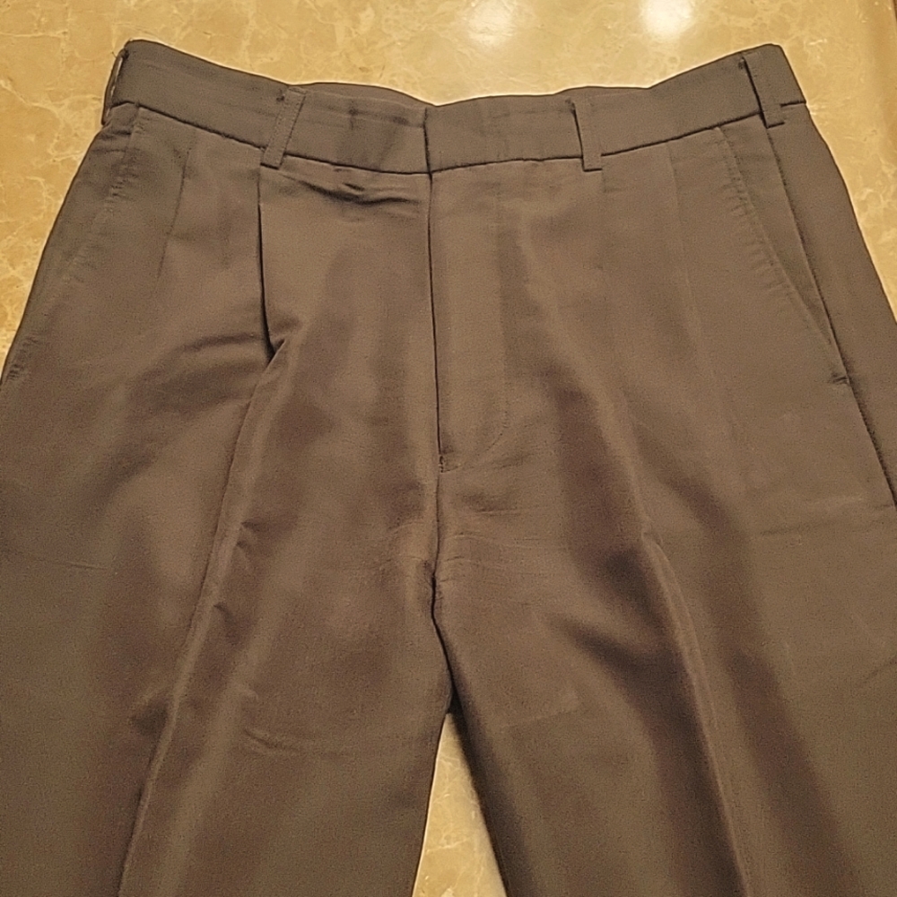 Beautiful & Soft Perry Ellis Dark Olive Front Pleated Men's Slacks, 32/31 - Picture 3 of 12